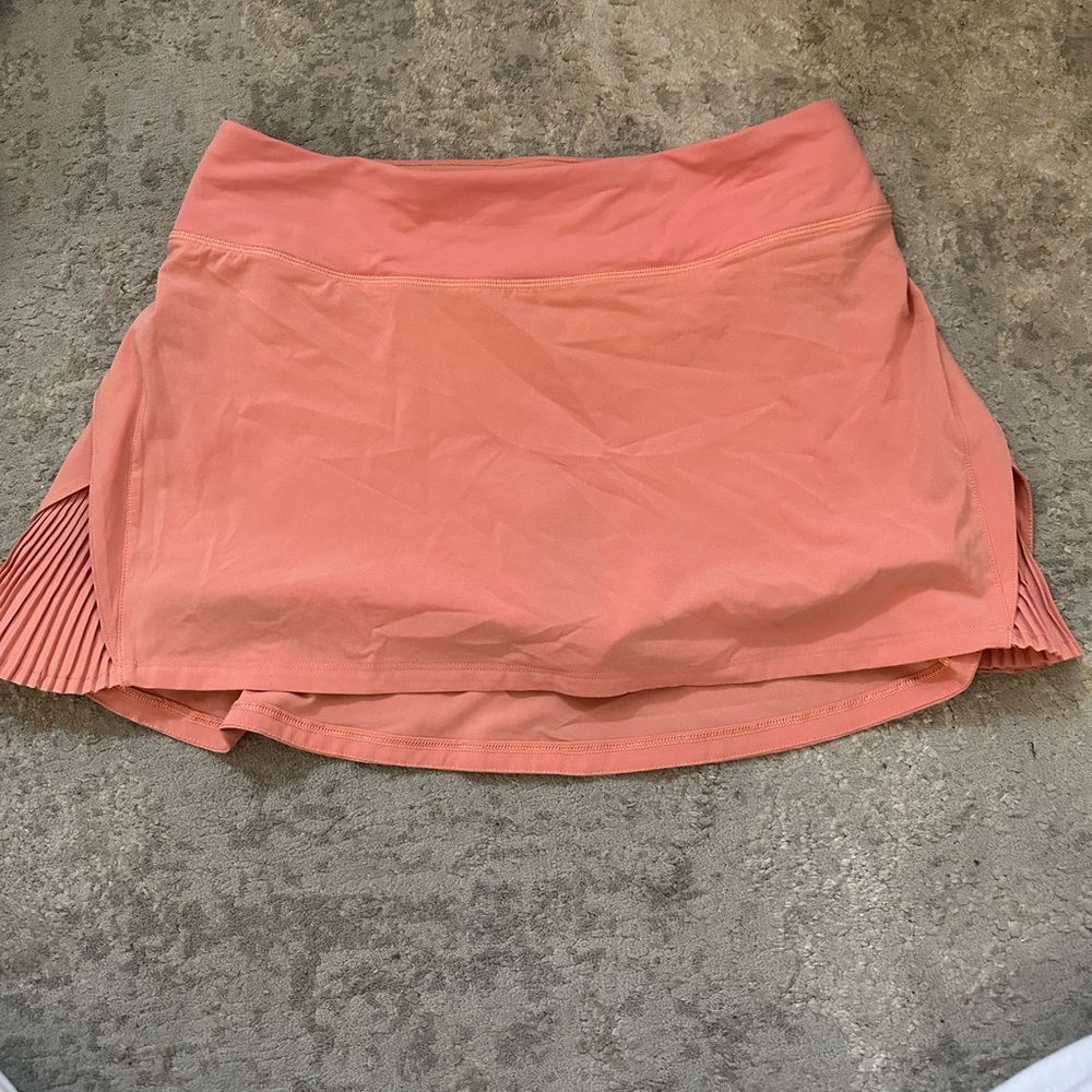 lululemon size 6 tennis skirt peach color